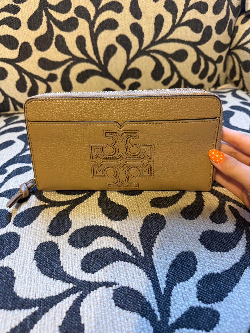 Tory Burch Pebbled Leather Zip Wallet in Tan